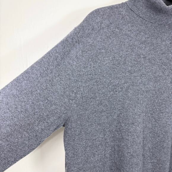 Theory Gray Relaxed Fit Soft Cashmere Knit Long Sleeve Turtleneck Sweater - Picture 4 of 9